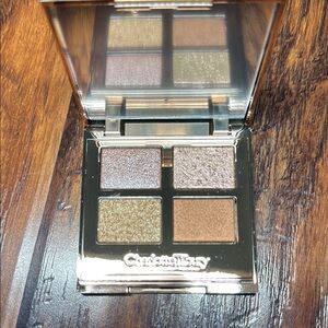 Charlotte Tilbury Celeste Pearl luxury palette of pearls. New w/out box